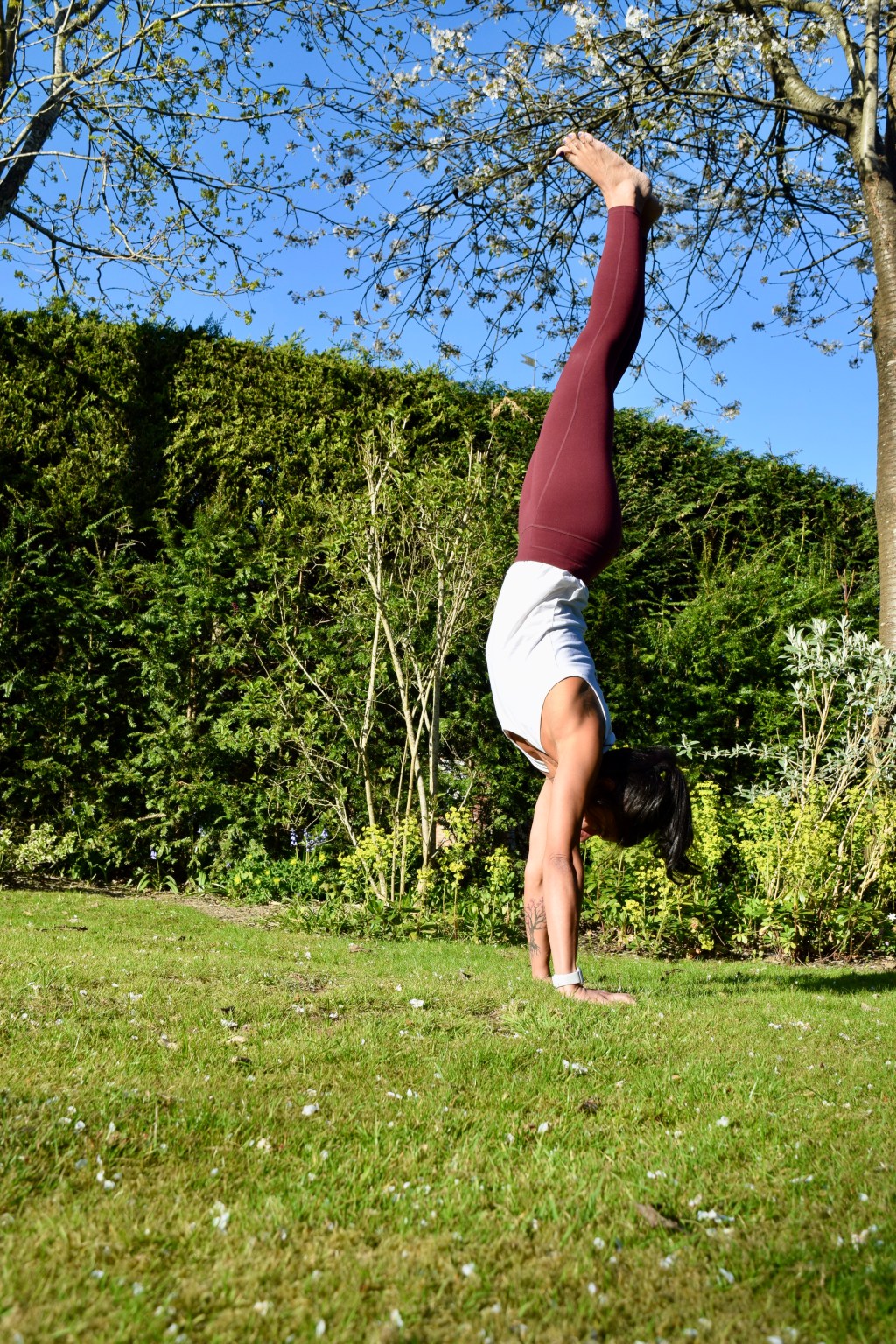 4 Easy Steps into&nbsp;Handstand